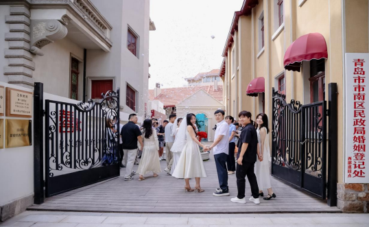 宇轩配资 惊喜来袭！全省首家可以独立预约的婚姻登记巡回点在“爱山东”APP上线